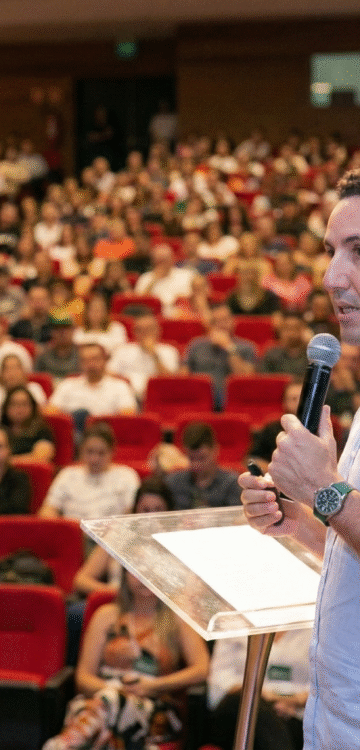 Por que Contratar Palestrante em Saúde Mental Impulsiona Desempenho e Melhora o Clima nas Empresas